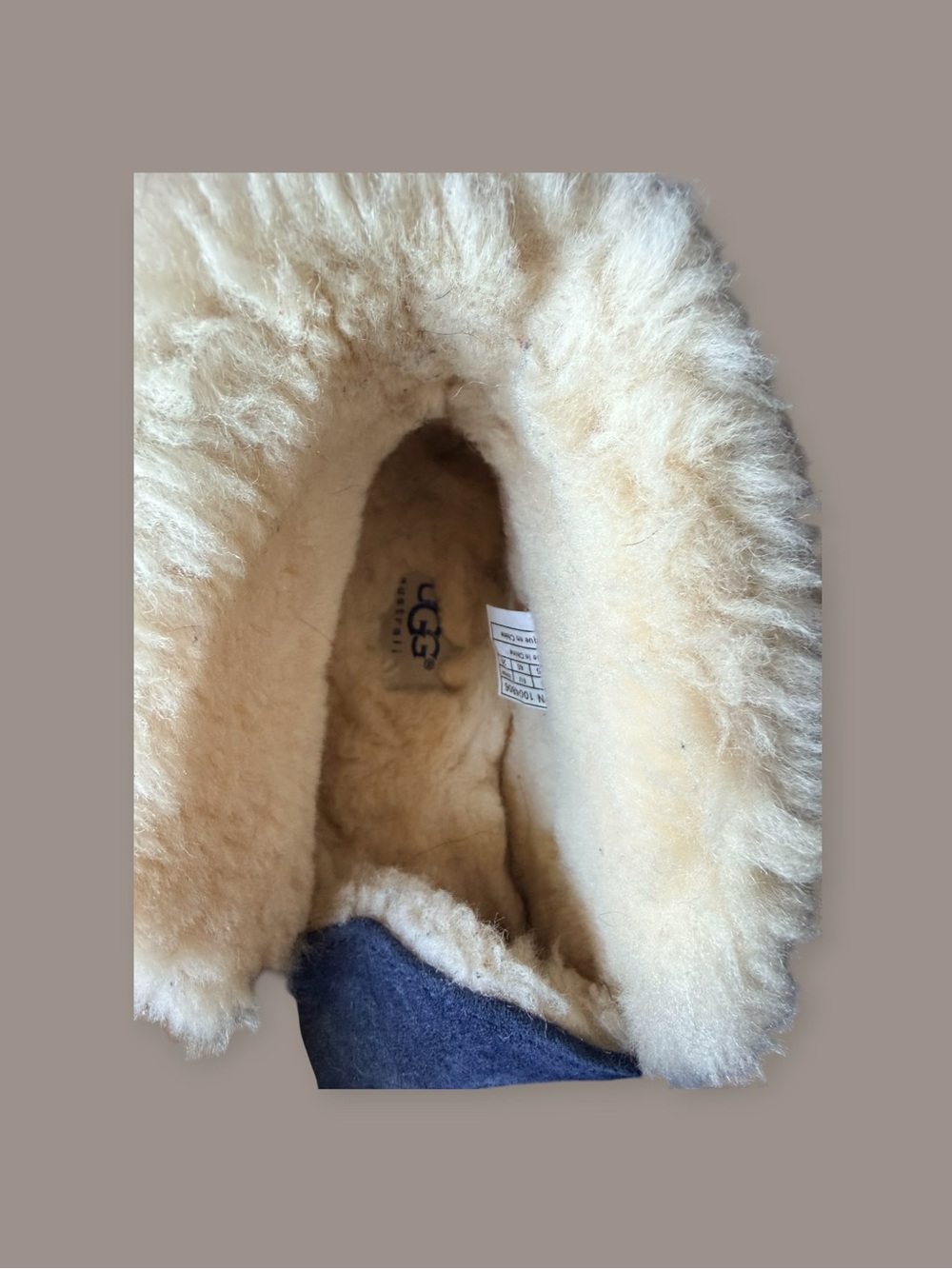 UGG Women’s Alena Slipper / Moccasin Versatile Worn Up or Down - Picture 9 of 12